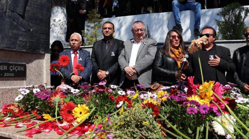 BÜYÜK OZAN ALİ EKBER ÇİÇEK VEFATININ 19. YILINDA EDREMİT'TE ANILDI