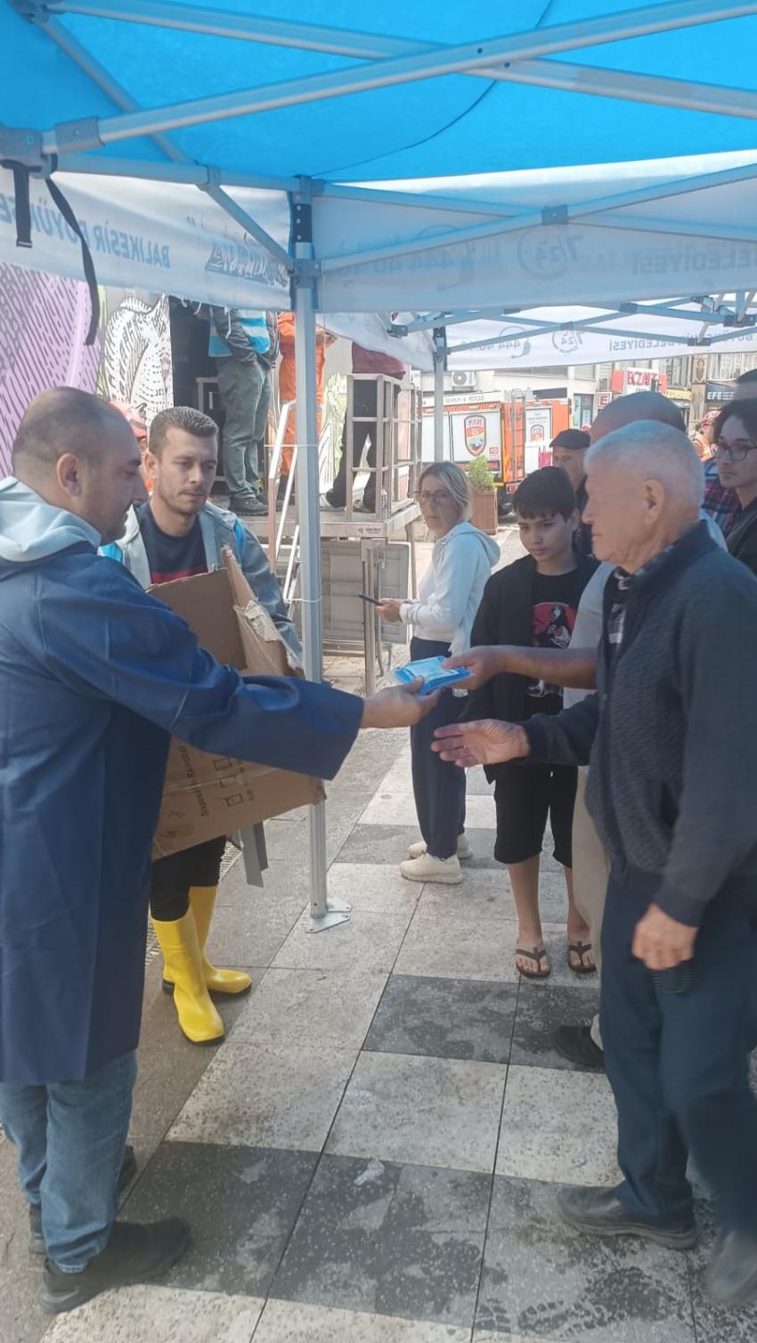 Büyükşehir Belediyesi 107 araç, 242 personelle deprem bölgesinde