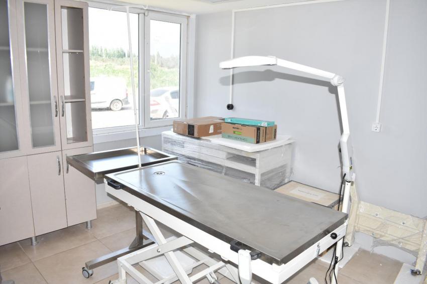 Büyükşehir, Edremit Çıkrıkçı Hayvan Barınağı’nı tıbbi cihazlarla güçlendirdi