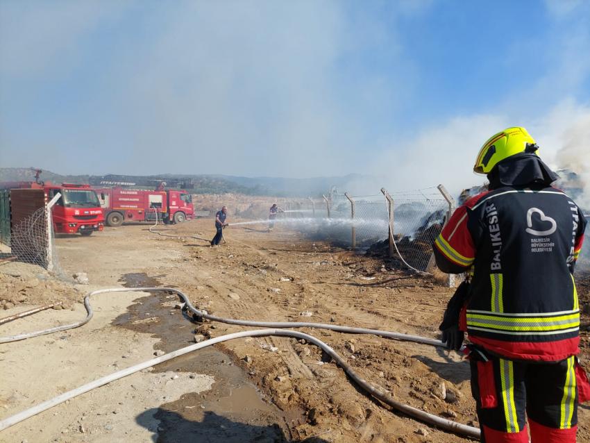 Büyükşehir İtfaiyesi’nden 9 Günde 730 Yangına Anında Müdahale