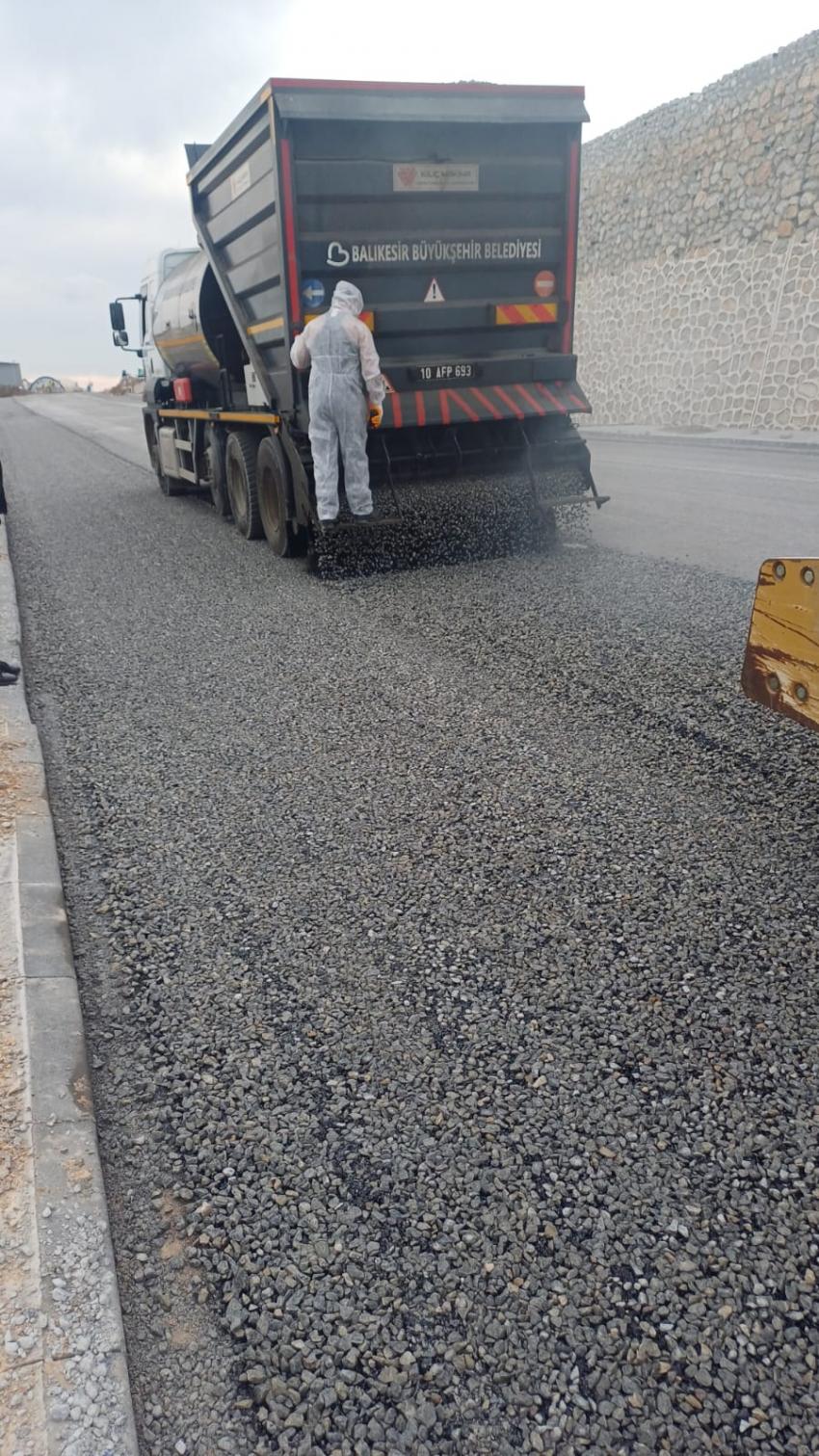 Organize Sanayi Bölgesi’nde yollara Büyükşehir dokunuşu