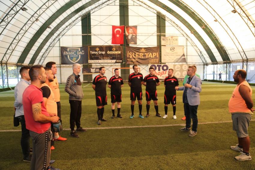 EDREMİT’TE CUMHURİYET KUPASI TURNUVASI BAŞLADI