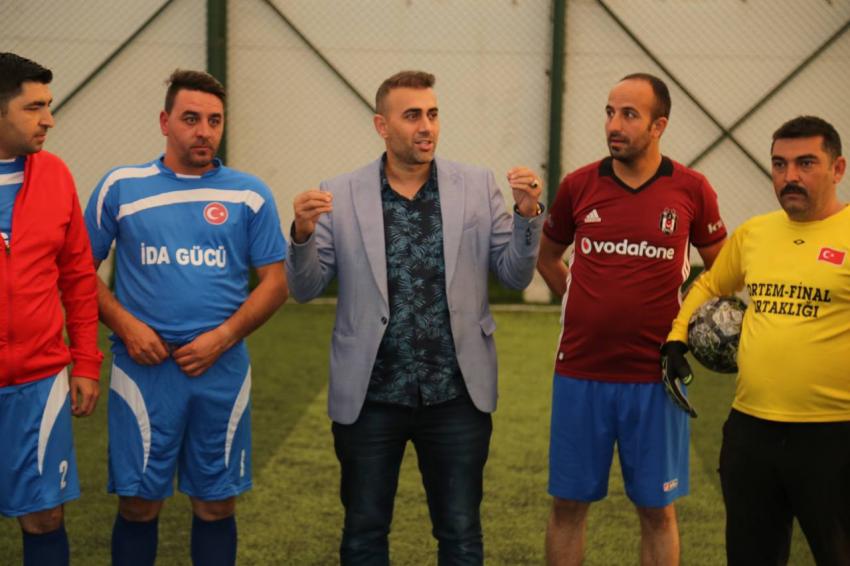 EDREMİT’TE CUMHURİYET KUPASI TURNUVASI BAŞLADI