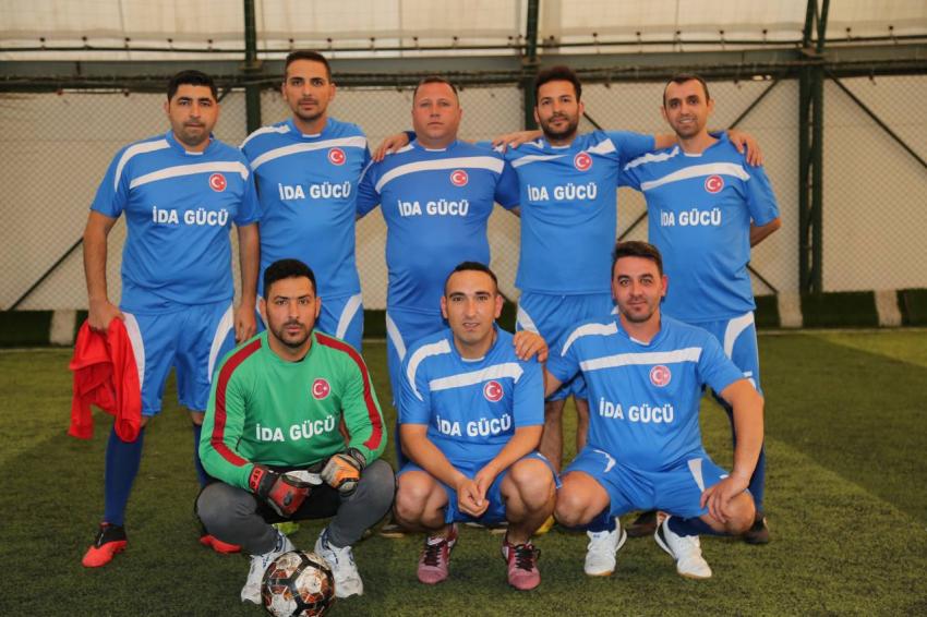 EDREMİT’TE CUMHURİYET KUPASI TURNUVASI BAŞLADI