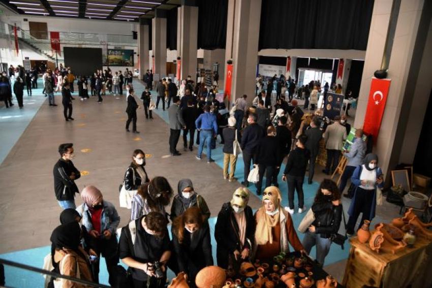 --- Gençlik Meclisi Başkanı Kerim Gülgönül --- Gençlik Meclisi başkanını seçti