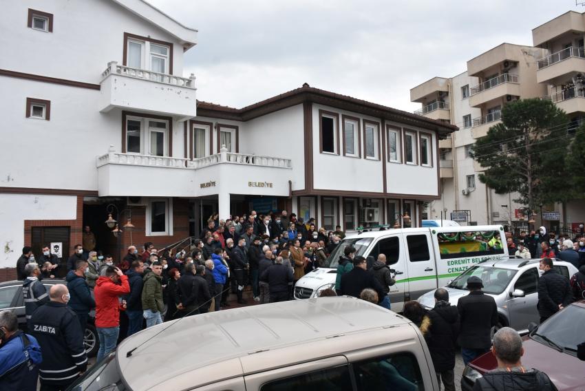 ÇAĞDAŞ ALKAN GÖZYAŞLARI İLE UĞURLANDI