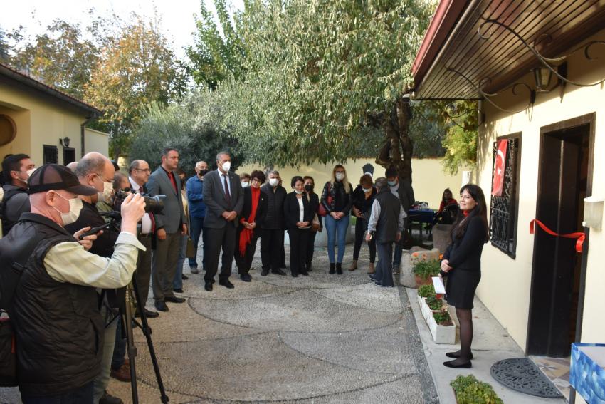 GERİ DÖNÜŞÜMLERLE KADINA ŞİDDETE DİKKAT ÇEKİYOR