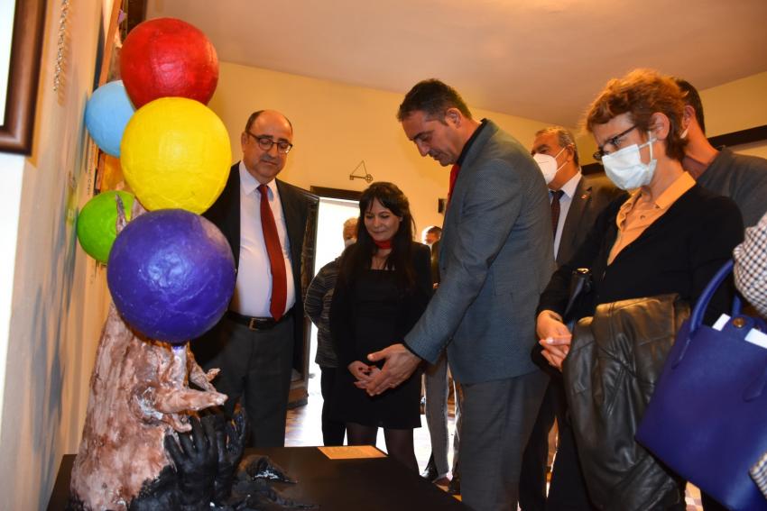 GERİ DÖNÜŞÜMLERLE KADINA ŞİDDETE DİKKAT ÇEKİYOR