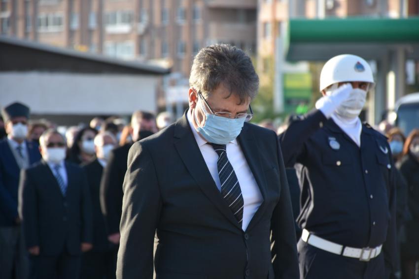 ULU ÖNDER ATATÜRK EDREMİT’TE ANILDI