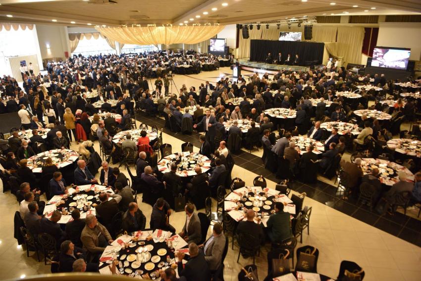 BAŞKAN YILMAZ “VAZIFEMIZ     MILLETIN YALNIZ KALMAMASIDIR”  ---BAŞKAN YILMAZ “HER BIR      MUHTARLA GÖNLÜMÜZ BIR”