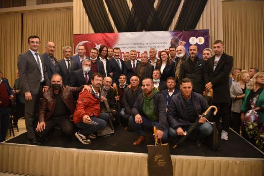 BAŞKAN YILMAZ “VAZIFEMIZ     MILLETIN YALNIZ KALMAMASIDIR”  ---BAŞKAN YILMAZ “HER BIR      MUHTARLA GÖNLÜMÜZ BIR”