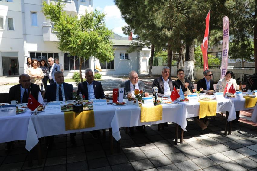 EDREMİT BELEDİYE BAŞKANI MEHMET ERTAŞ BİR YILI BASINLA DEĞERLENDİRDİ