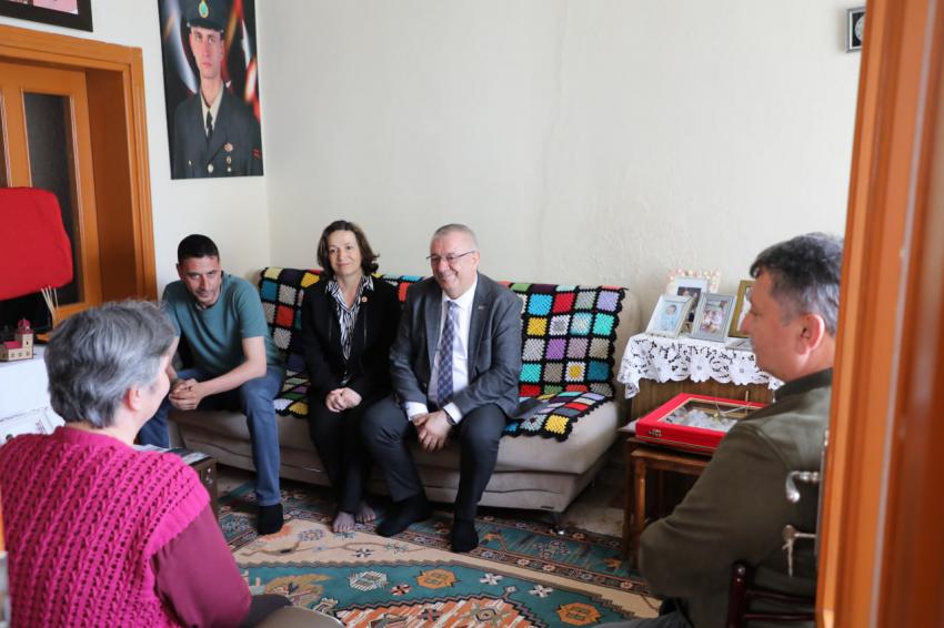 Edremit Belediye Başkanı Mehmet Ertaş'tan Şehit Ailelerine Anlamlı Destek Talimatı