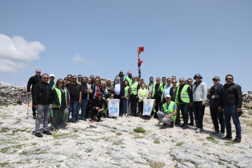 EDREMİT BELEDİYESİ’NDEN KAZDAĞLARI ZİRVESİNDE ÇEVRE TEMİZLİĞİ