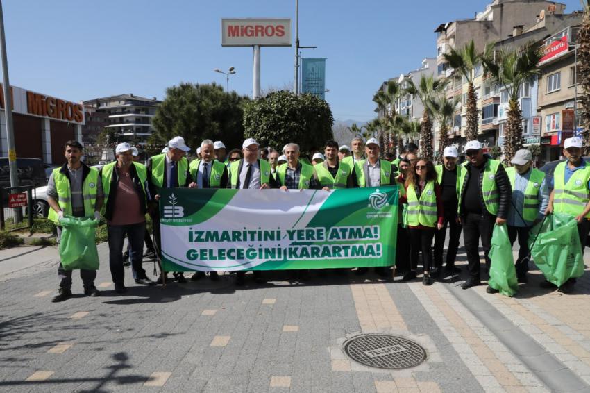 EDREMİT BELEDİYESİ SİGARA İZMARİTİ TOPLAMA KAMPANYASI BAŞLATTI