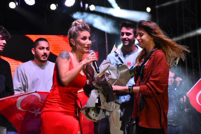 EDREMIT’TE COŞKULU 19 MAYIS KUTLAMASI