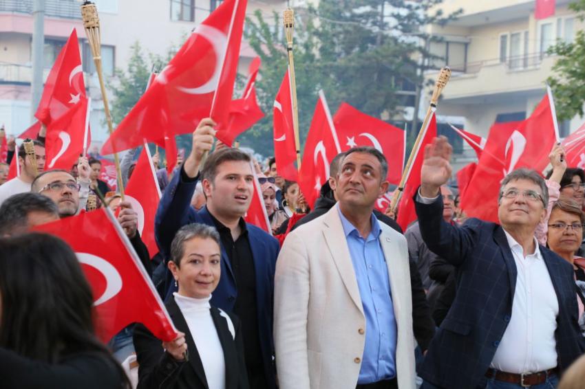 EDREMIT’TE COŞKULU 19 MAYIS KUTLAMASI