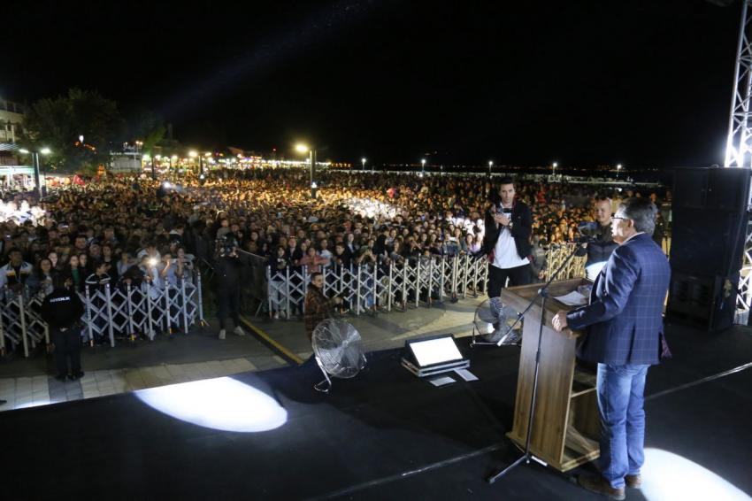 EDREMIT’TE COŞKULU 19 MAYIS KUTLAMASI