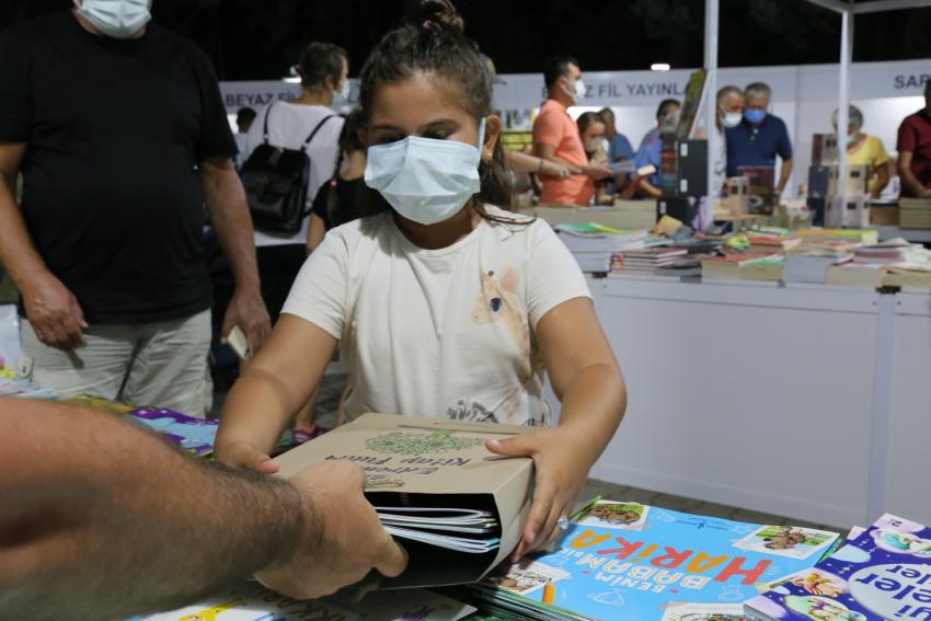 5. EDREMİT KİTAP FUARI CUMARTESİ BAŞLIYOR!