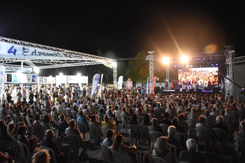 5. EDREMİT KİTAP FUARI CUMARTESİ BAŞLIYOR!