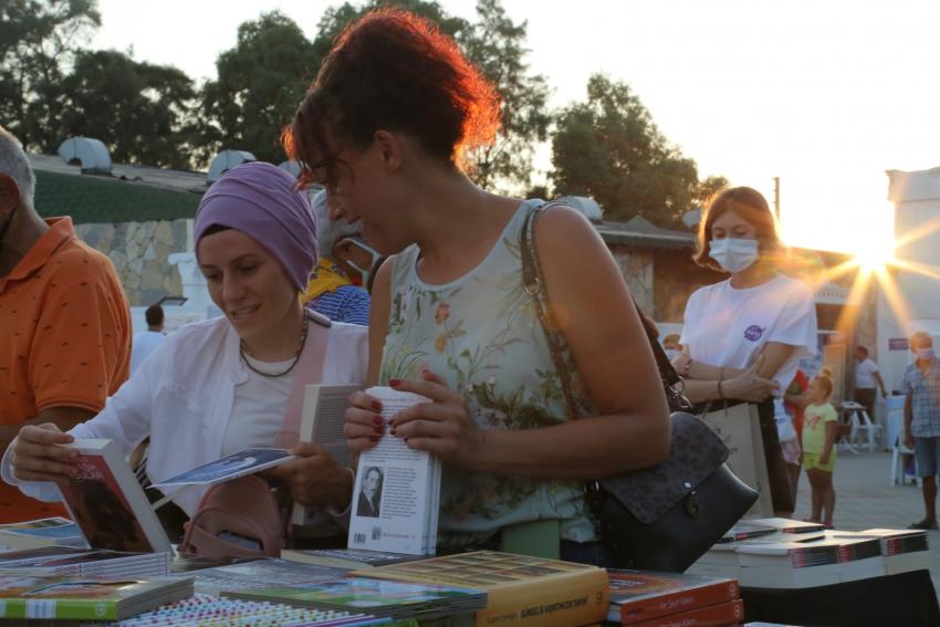 5. EDREMİT KİTAP FUARI CUMARTESİ BAŞLIYOR!