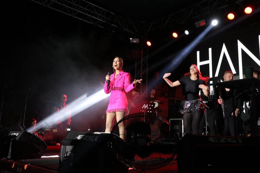 FENER ALAYI VE HANDE ÜNSAL KONSERİNE YOĞUN İLGİ