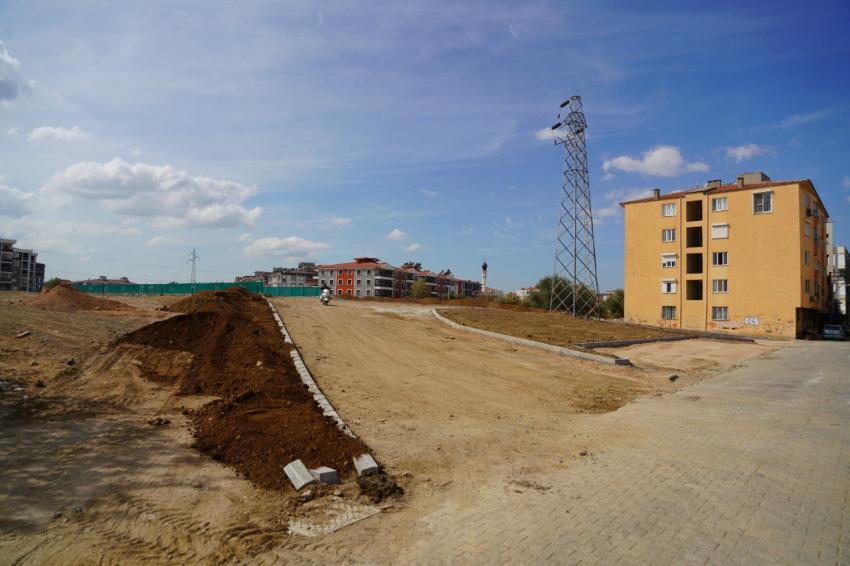 EDREMİT’TE YOL ÇALIŞMALARINA HIZ VERİLDİ