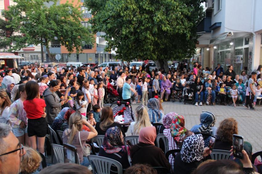 EDREMİT’TE HIDRELLEZ ŞENLİĞİ COŞKUSU YAŞANDI