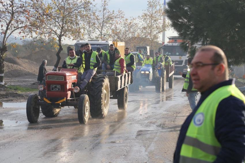 EDREMİT BELEDİYESİ YOL SEFERBERLİĞİ BAŞLATTI