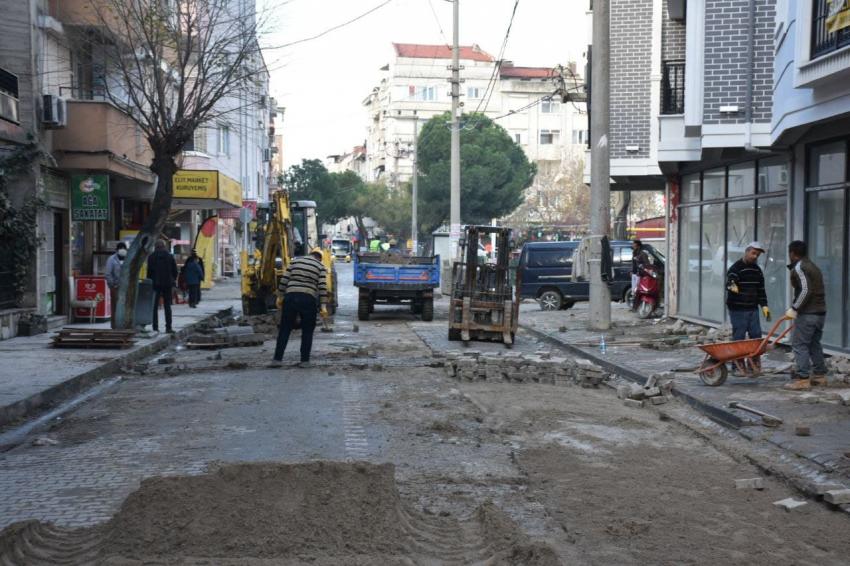 EDREMİT BELEDİYESİ YOL SEFERBERLİĞİ BAŞLATTI