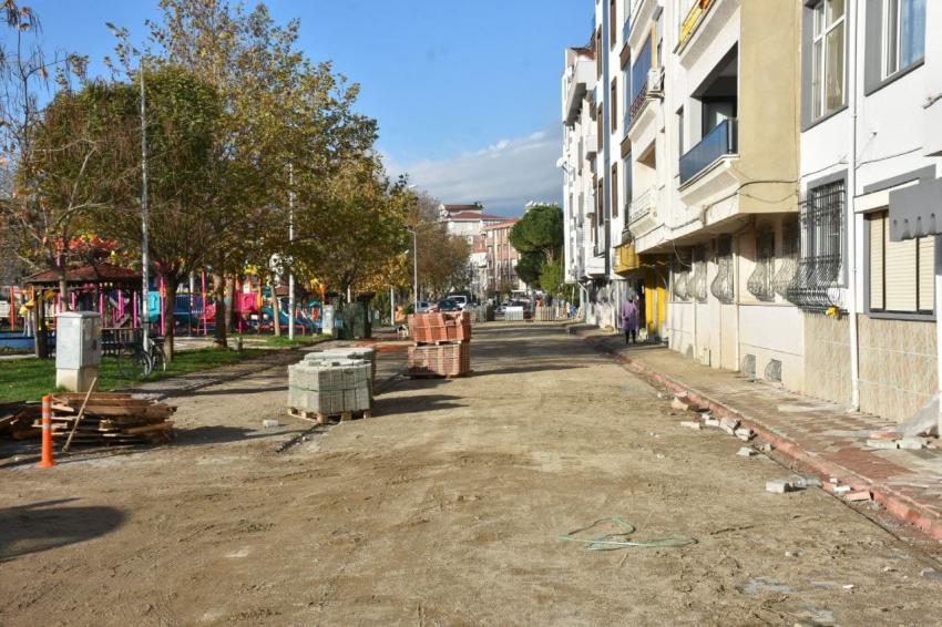 EDREMİT BELEDİYESİ YOL SEFERBERLİĞİ BAŞLATTI