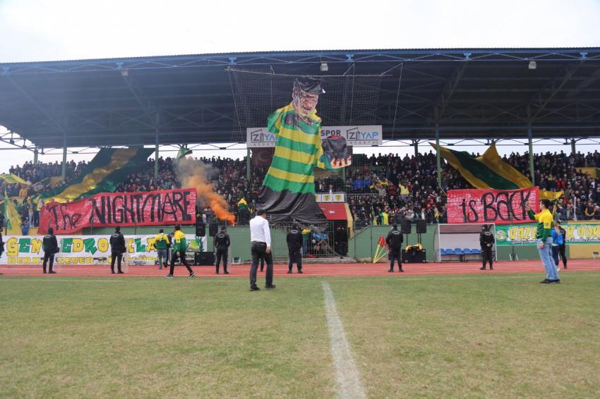 EDREMİTSPOR ŞAMPİYONLUĞA KOŞUYOR