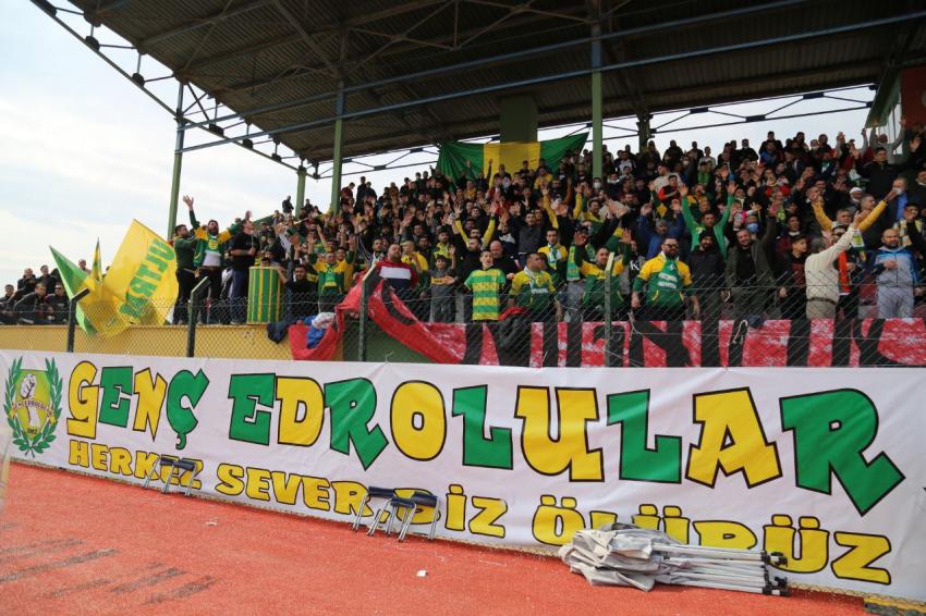 EDREMİTSPOR ŞAMPİYONLUĞA KOŞUYOR