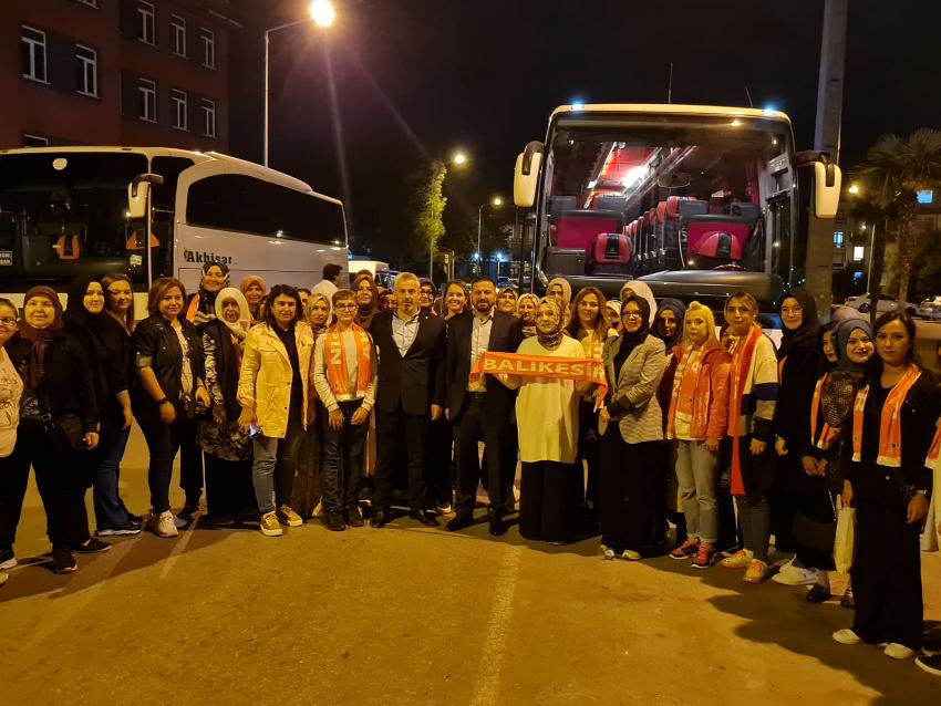 KARESİLİLERİN ERDOĞAN SEVGİSİ, ANKARA’ya TAŞTI…