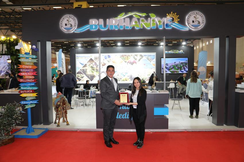 EMITT FUARINDA BURHANİYE RÜZGARI