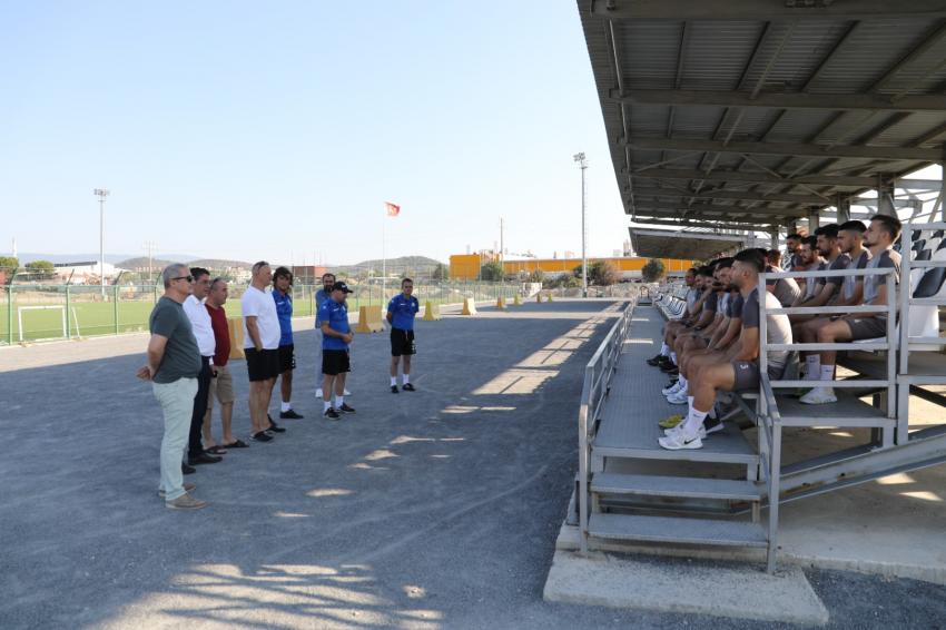 BURHANİYE BELEDİYESPOR FUTBOL TAKIMI YENİ SEZON İÇİN TOP BAŞI YAPTI