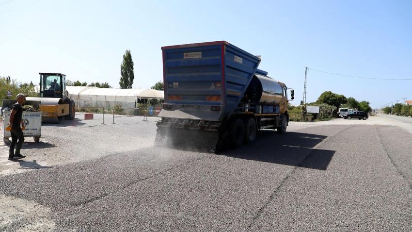 BURHANİYE BELEDİYESİ FEN İŞLERİ MÜDÜRLÜĞÜ EKİPLERİ ARALIKSIZ ÇALIŞMAYA DEVAM EDİYOR