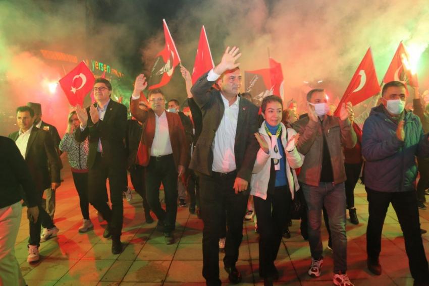 EDREMİT’TE CUMHURİYET KONSERİ