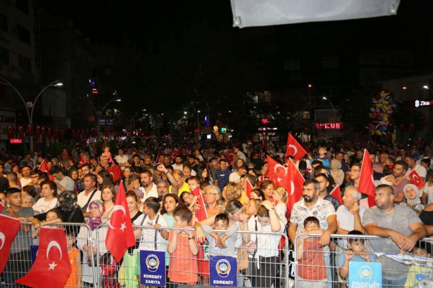 EDREMIT’TE 100. YIL FENER ALAYI