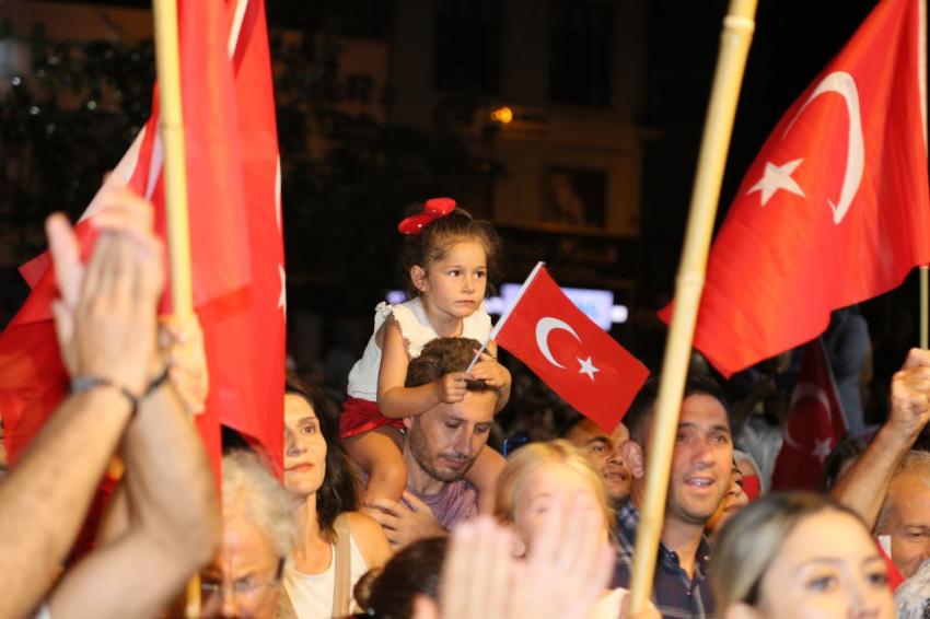 EDREMIT’TE 100. YIL FENER ALAYI