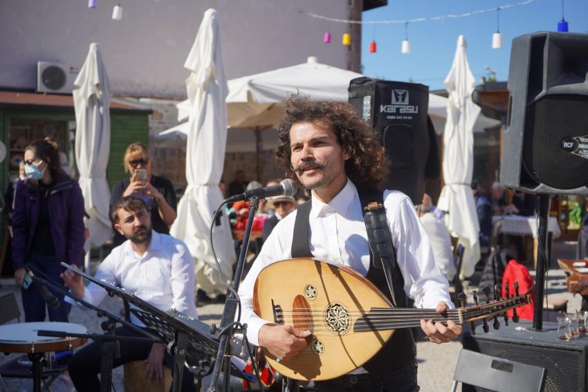 FESTİVALE RENK KATANLAR