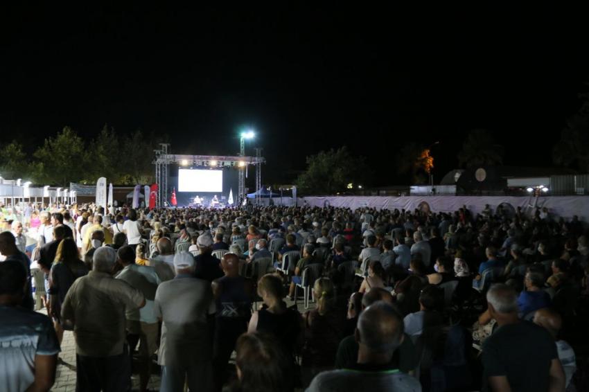 5. EDREMIT KITAP FUARI SONA ERDI