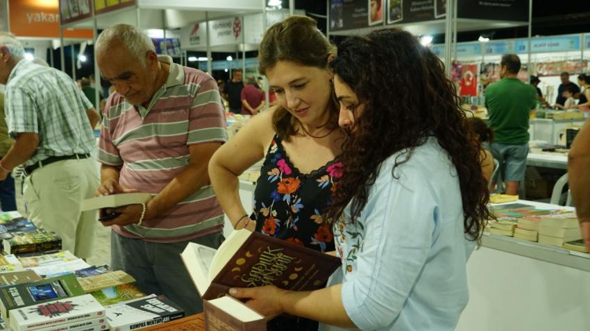 EDREMIT KITAP FUARI’NDA ALTINCI GÜN GERIDE KALDI