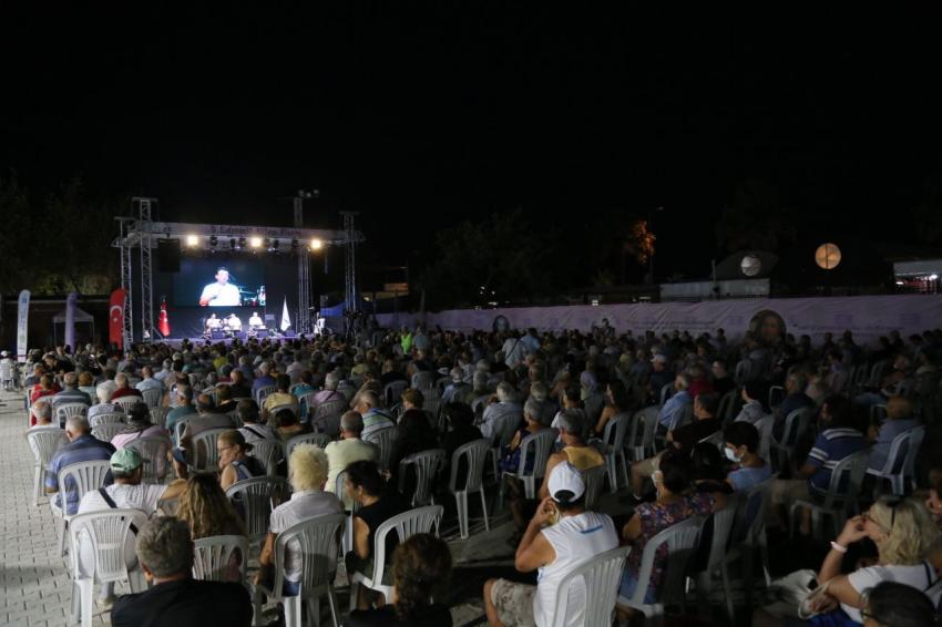 5. EDREMIT KITAP FUARI SONA ERDI