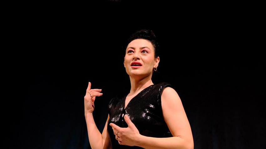 GERÇEK YAŞAMDAN BIR OYUN: DÜĞÜN ŞARKICISI