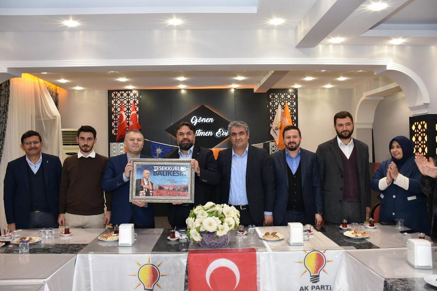 GÖNEN’DE, EKREM BAŞARAN’A COŞKULU KARŞILAMA…