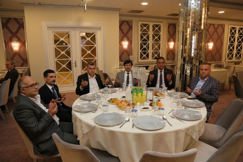 EDREMİT’TE BİRLİK VE BERABERLİK İFTARI