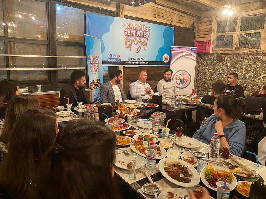 CANBEY ÜNİVERSİTELİ GENÇLERLE BULUŞTU