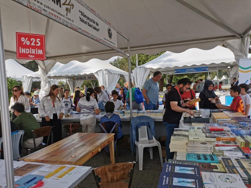İzmir Kitap Fuarı’na Bir de Yakın’dan bakın!