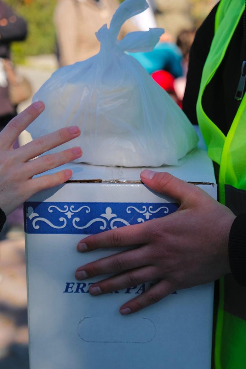 İZMİRLİ GENÇ BOŞNAKLARDAN RAMAZAN YARDIMI